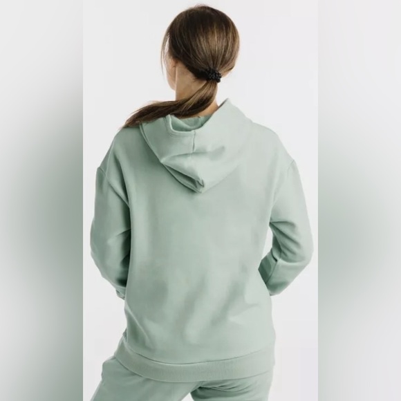 Zyia Relaxation Pocket Hoodie - Picture 7 of 9